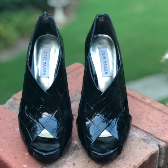 Steve Madden ‘Black Jazzi’ Heels - Picture 1 of 6